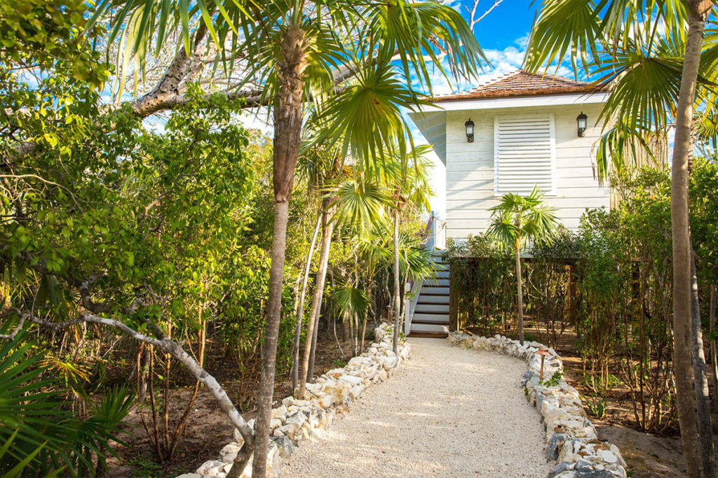 hotels grace bay beach
